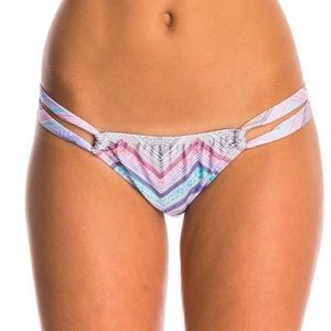NWT Harlow Loop ONeill bikini bottom